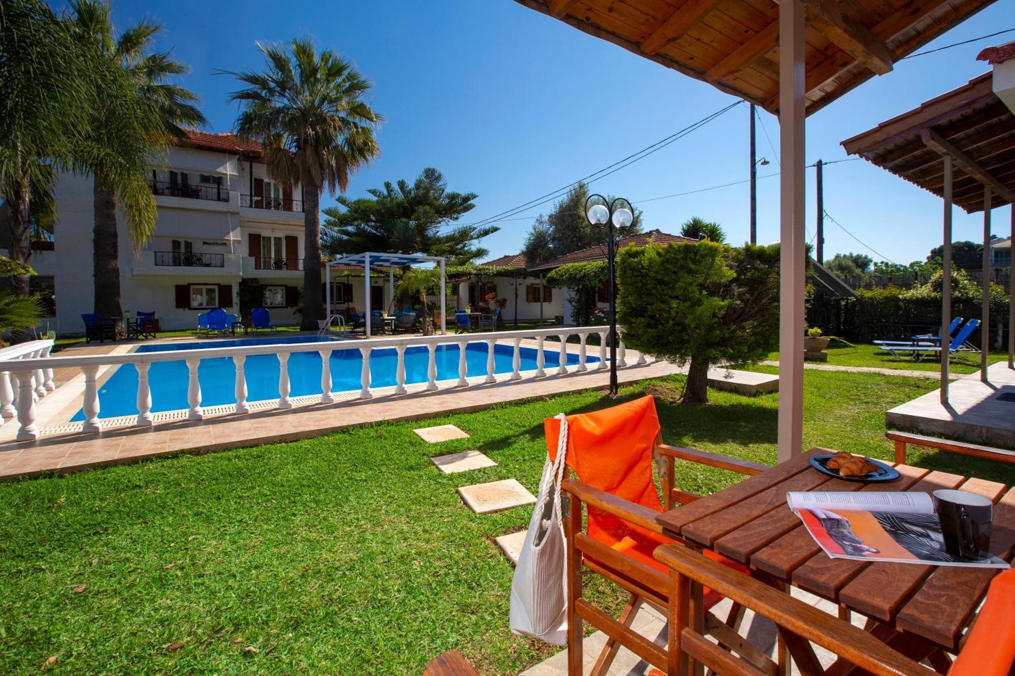 Villa Dimitris Apartments & Bungalows Frinion Exterior photo